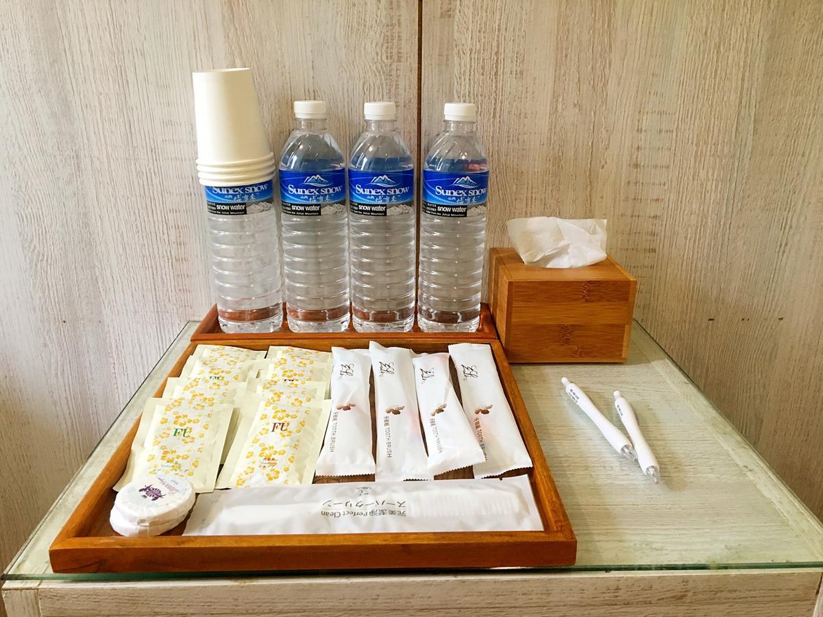 Mini Box Hotel Тайбэй Экстерьер фото