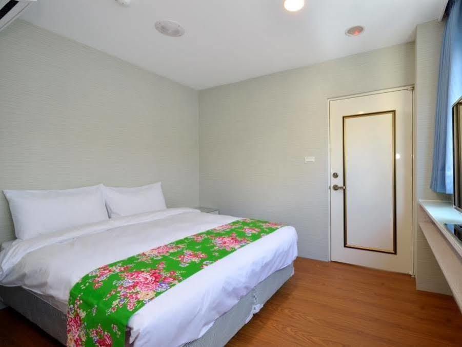 Mini Box Hotel Тайбэй Экстерьер фото